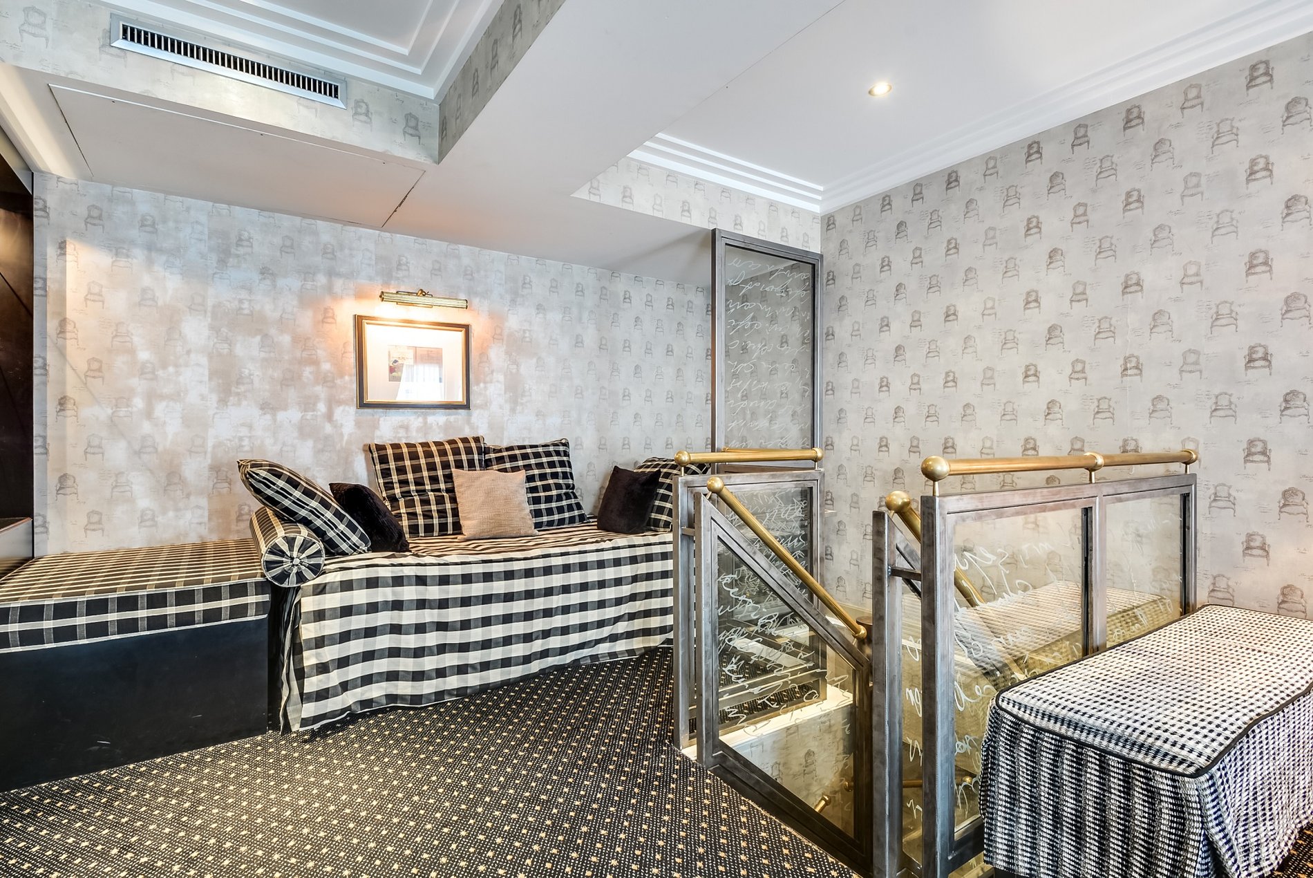 8715a5a0-a03c-4f66-b4e5-9dafc47196a9